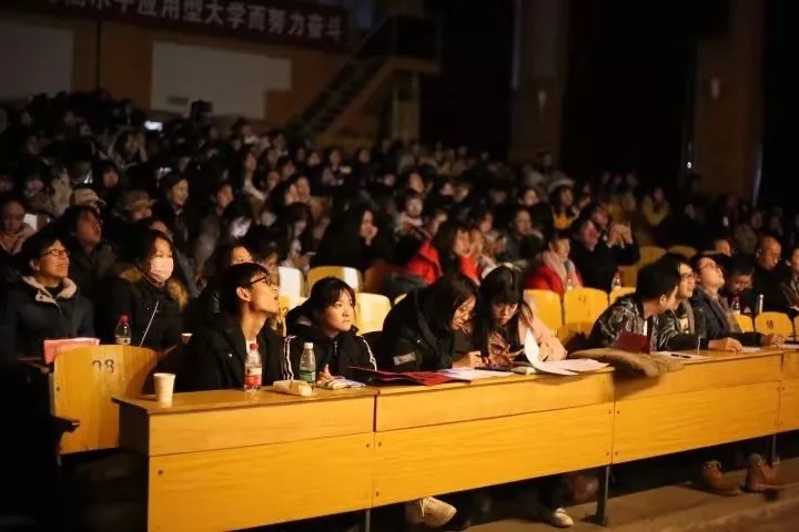 6d34ca51422848b98762234bcd556188.jpg