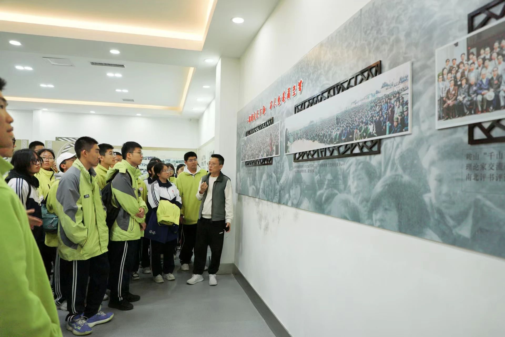 a726eaec1b40497ea25a63f8252730f1.jpg